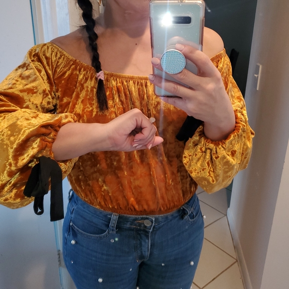 FOREVER 21 VELVET CROP TOP - Picture 6 of 8